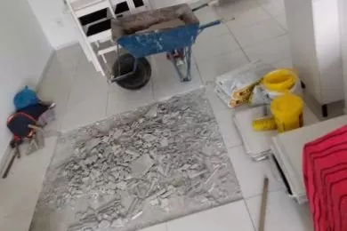 Recolocação de cerâmica
